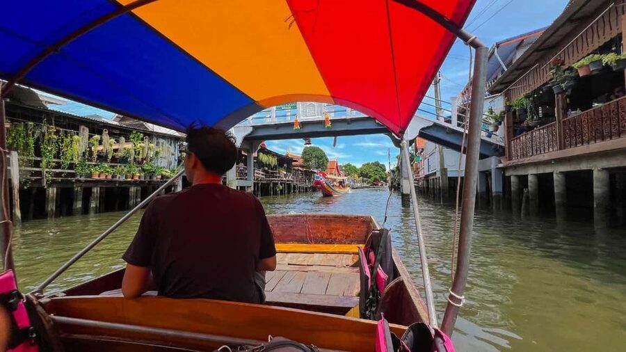 1 Hr Private Bangkok Canal Boat Tour: Traditional Flat Boat - Side canals, gardens, and everyday life