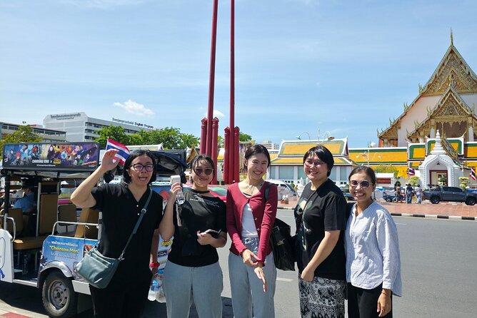 2 Hour Electric Tuk Tuk Cultural Tour of Bangkok - Ten minutes above the Chao Phraya River