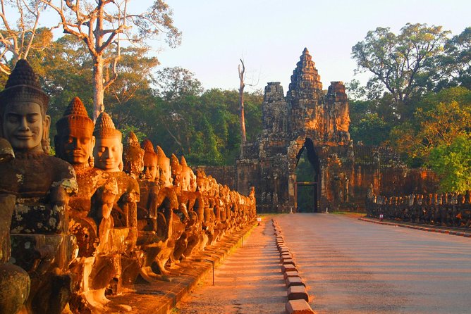 4 Days Expedition From Bangkok to Angkor Wat - Chong Kneas and Tonlé Sap after arrival