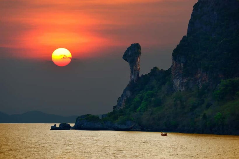 7 Islands sunset tour plus bioluminescent plankton + BBQ - Phra Nang Cave Shrine and the limestone coast