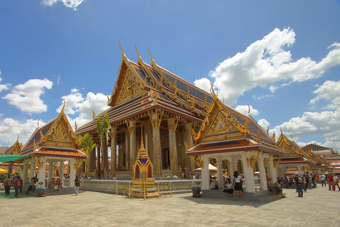 Amazing Bangkok Tour with Grand Palace, Emerald Buddha & Wat Arun - The guide can make or break the visit