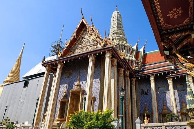 Angkor Wat 2-Day Tour from Bangkok - Ta Prohm and the trees