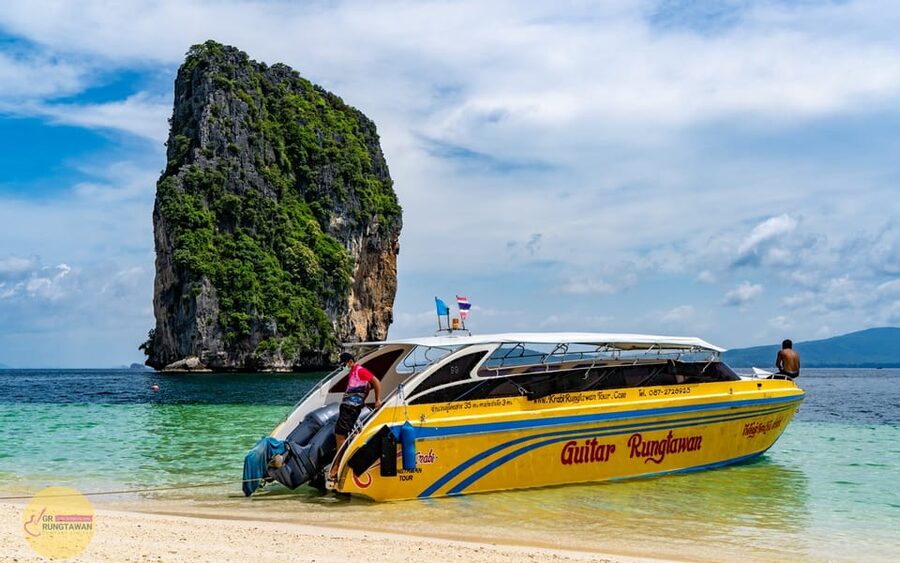 Ao Nang: 4 Islands Day Tour by Speedboat or Longtail Boat - Guides make the group format work