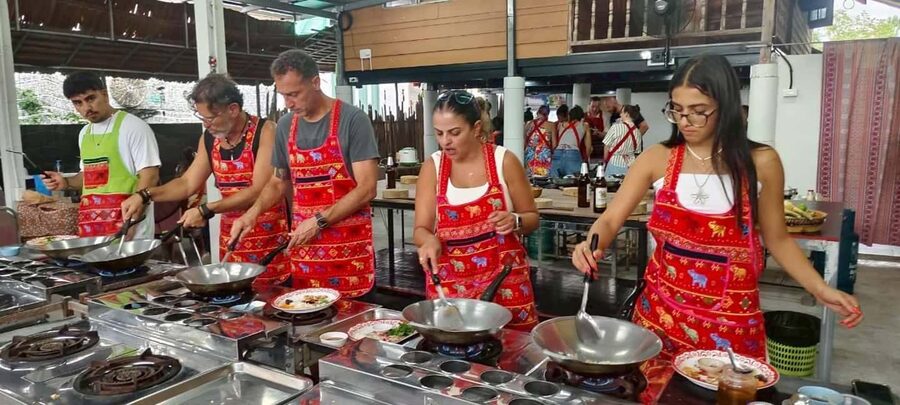 Ao Nang: Authentic Thai Local Cooking Class - Friendly teachers make a real difference