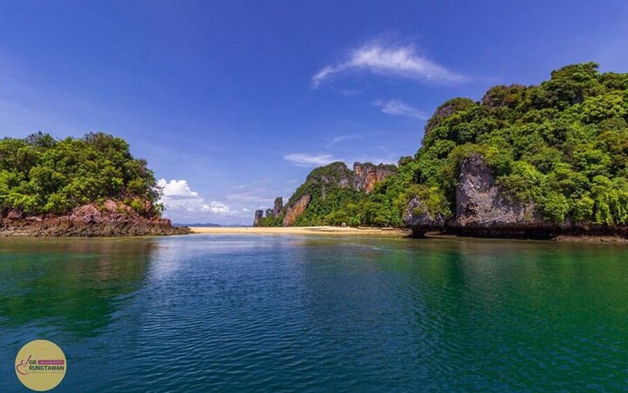 Ao Nang: Hong Islands Tour by Speedboat or Longtail Boat - A six-hour route through the Hong Islands