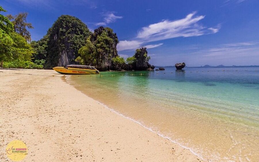 Ao Nang: Hong Islands Tour by Speedboat or Longtail Boat - Guides, food, and the small details that matter