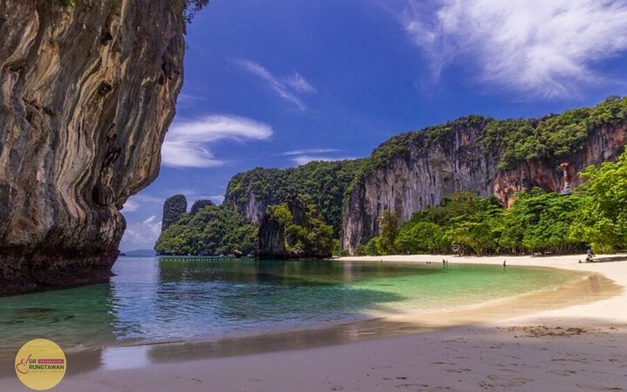 Ao Nang: Hong Islands Tour by Speedboat or Longtail Boat - Ko Pak Bia combines lunch, swimming, and snorkeling