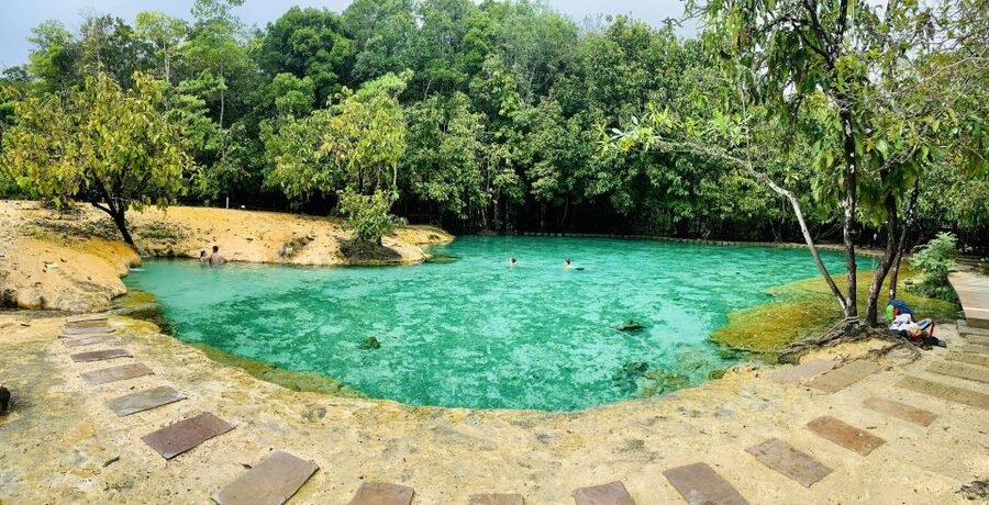 Ao Nang: Hot Spring, Emerald Pool & Tiger Cave Temple Tour - Tiger Cave Temple and the 1,260 steps