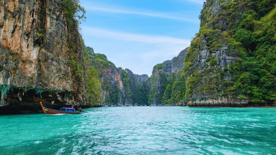 Ao Nang: Phi Phi Islands Speedboat or Catamaran Tour One day - Key things to know before you book