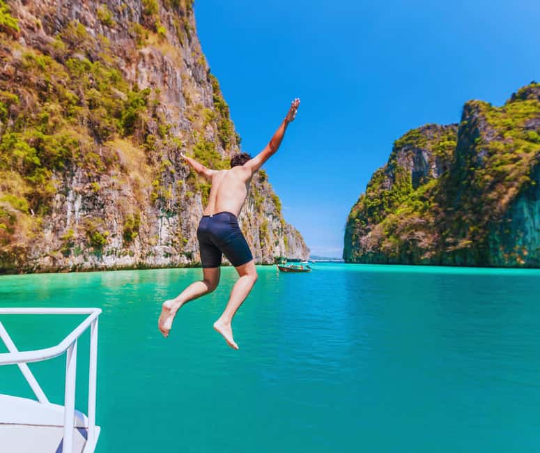 Ao Nang: Phi Phi Islands Speedboat or Catamaran Tour One day - Guides, language, and the pace of the day