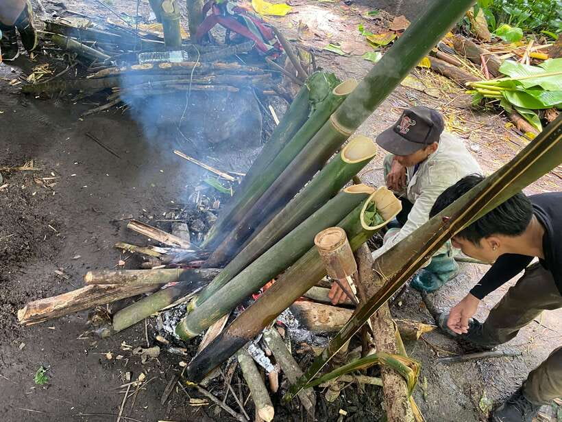 Authentic trek only walk in Chiang Rai jungle - The guides add a lot to the day