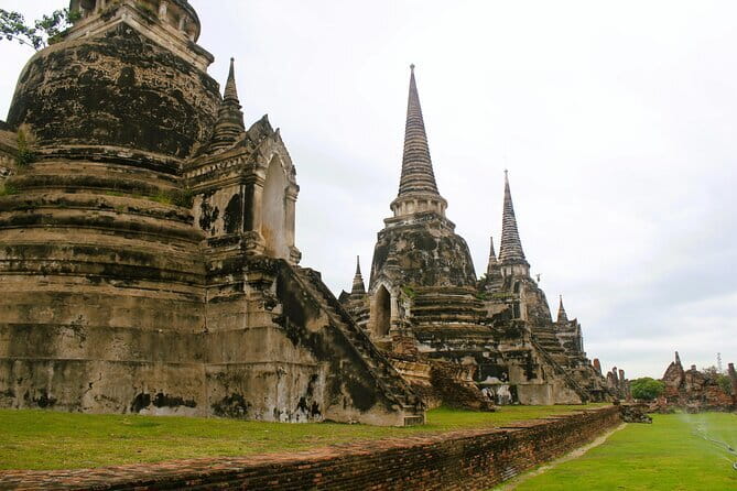 Ayutthaya and Ang Thong Private Charter Thailand Sacred Past Tour - Wihan Phra Mongkhon Bophit and a huge bronze Buddha