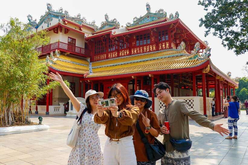 Ayutthaya One Day: Famous Temples & Bang Pa-In Palace Tour - How much time do you really get at the temples?