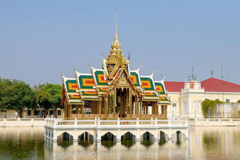Ayutthaya One Day: Famous Temples & Bang Pa-In Palace Tour - Bang Pa-In Palace: a very different first stop