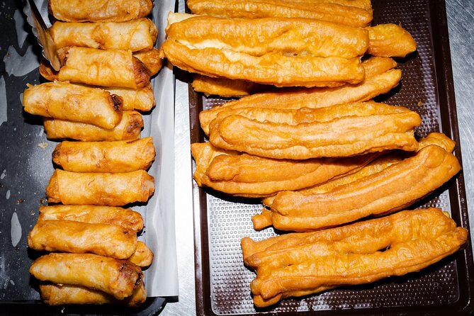Baba Tastes Phuket Food Tour with 15+ Tastings - Meeting at Jui Tui Temple