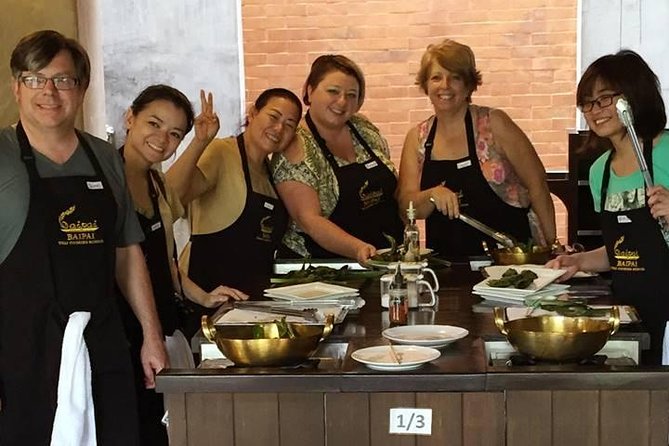Baipai Thai Cooking School Class in Bangkok - Eating what you have made