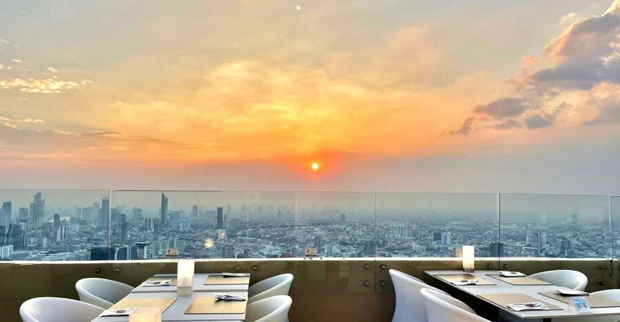 Baiyoke Tower Balcony Buffet & Observation Deck 81st Floor - The view from 81 floors up