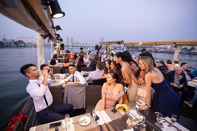 Bangkok: 2-Hour Dinner Cruise on the Chao Phraya Princess - Why a Chao Phraya dinner cruise works in Bangkok
