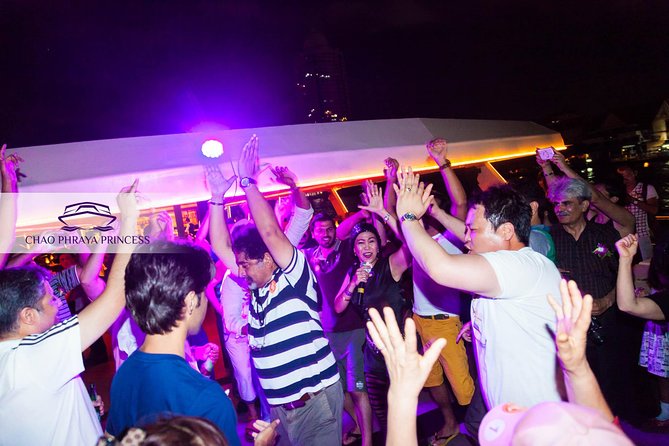 Bangkok: 2-Hour Dinner Cruise on the Chao Phraya Princess - Dinner: plenty of choice, but manage expectations