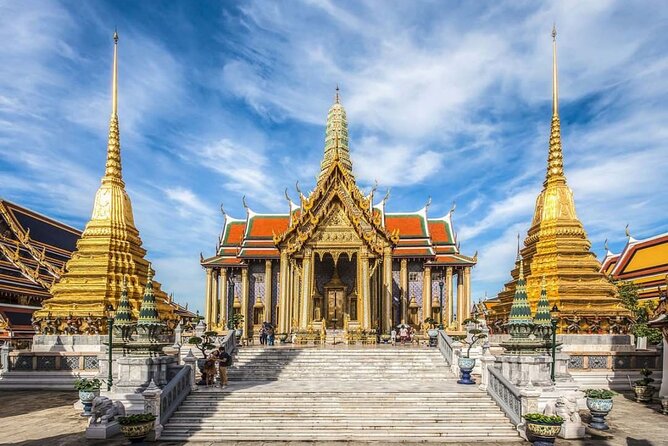Bangkok Airport (BKK | DMK) Private Transfer to Bangkok Centre - Luggage and vehicle size deserve careful attention
