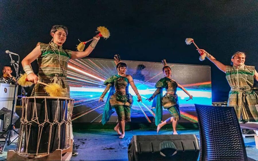 Bangkok: Alangka Luxury Cruise with Buffet and Live Music - Key points at a glance
