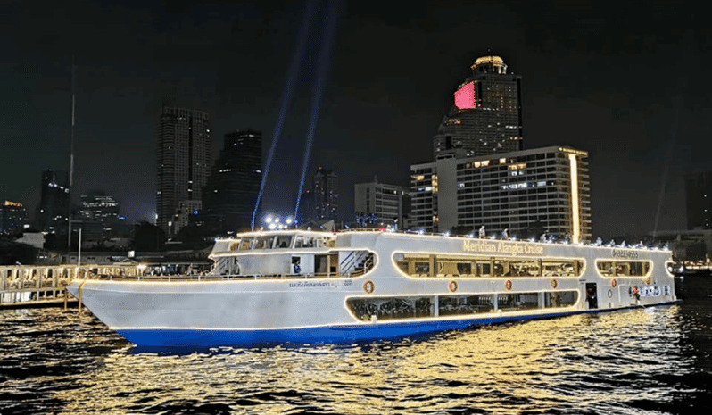 Bangkok: Alangka Luxury Cruise with Buffet and Live Music - Wat Arun from the river