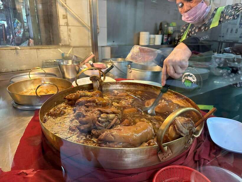 Bangkok Authentic Tasting Thai-Chinatown Walking Food Tour - Who Gets the Best Value at $43?