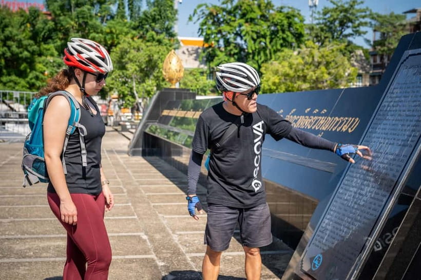 Bangkok: Backstreets and Historic Temples Bike Tour - Meeting at Mahachai Road