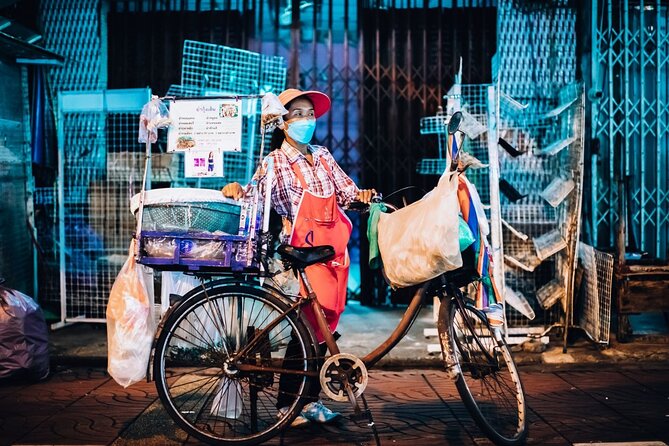 Bangkok Backstreets Food Tour with 15+ Tastings - Seeing Chinatown change from day to night