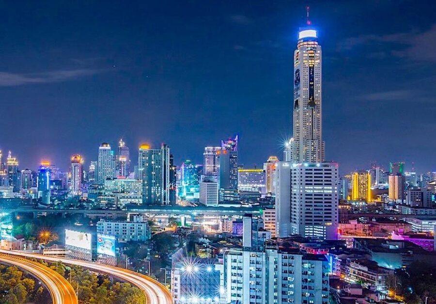 Bangkok: Baiyoke Observation Deck with Lunch/Dinner Buffet - Service, building condition, and the overall feel