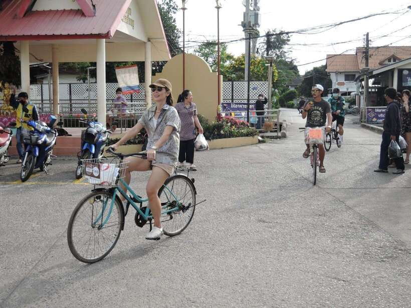 Bangkok: Bang Kachao Green Lung Bike Tour - Why Bang Kachao feels far from Bangkok