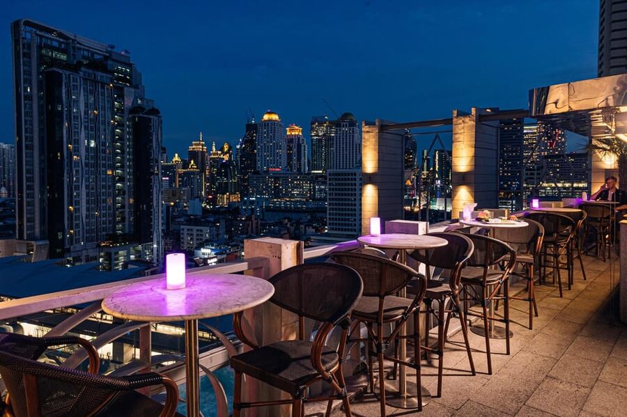 Bangkok: Barracuda Rooftop Bar Akara Hotel - Sharing sets make the $32 price easier to judge