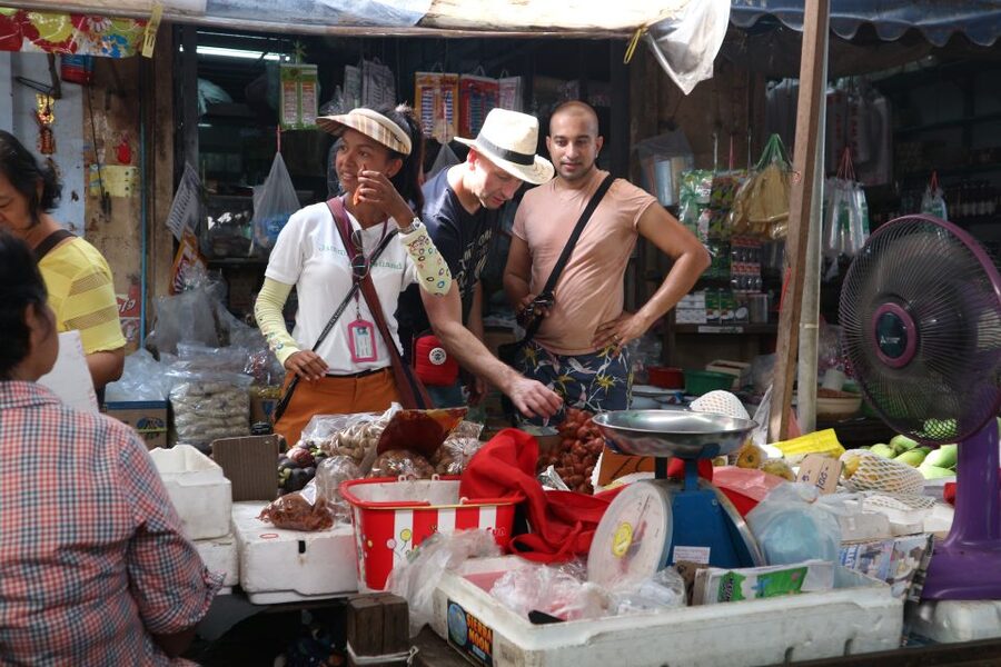 Bangkok: Bike and Canal Boat Tour with Lunch - Key points at a glance
