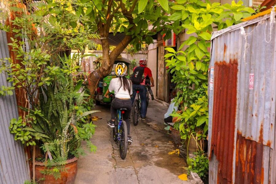 Bangkok: Bike and Canal Boat Tour with Lunch - Lunch at The Artist’s House beside the canal