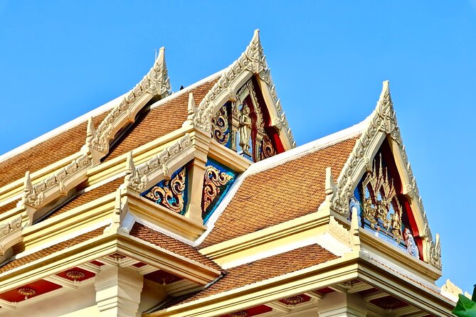 Bangkok by Night Food Tour with 10+ Tastings in Chinatown - Asiatique and the riverfront setting