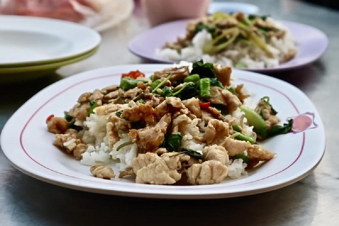 Bangkok by Night Food Tour with 10+ Tastings in Chinatown - Meeting in Bangkok and getting started