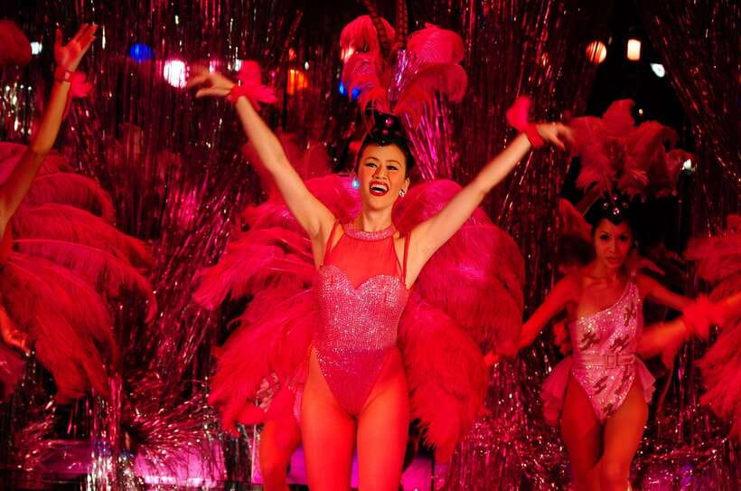 Bangkok: Calypso Cabaret Show with Thai Set Dinner - Seating, sightlines, and what to expect inside
