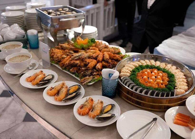 Bangkok: Carnival Dinner Cruise with Free-Flow Beer & Buffet - Key points to know before booking