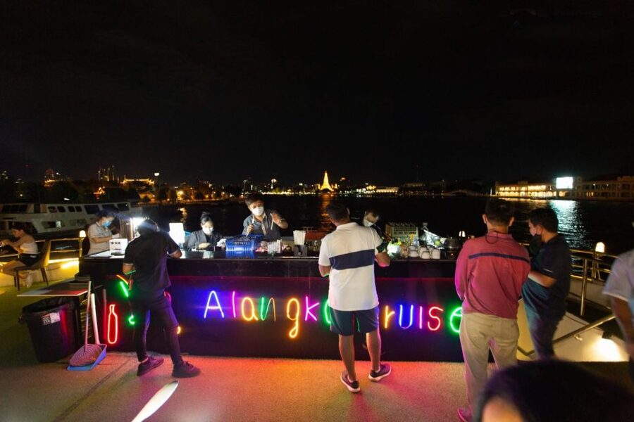 Bangkok: Chao Phraya Alangka Cruise at Icon Siam - Key points to know before boarding
