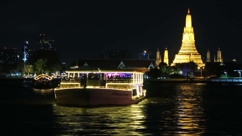 Bangkok: Chao Phraya Princess Dinner Cruise & Hotel Transfer - Getting to ICONSIAM and checking in