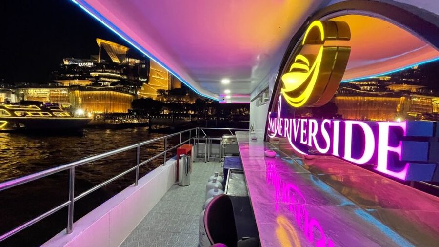 Bangkok: Chao Phraya River Buffet Dinner Cruise - Seeing Bangkok from the Chao Phraya