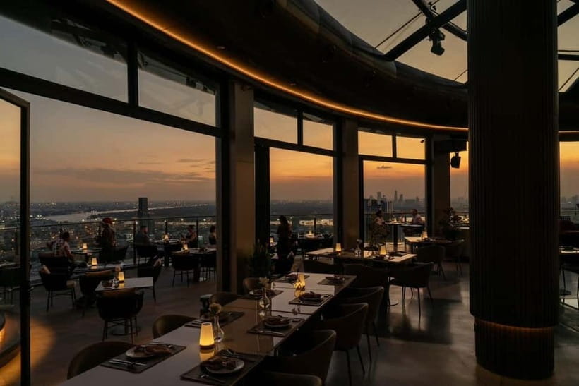 Bangkok: Cielo Sky Bar & Restaurant Rooftop - The atmosphere suits a special night