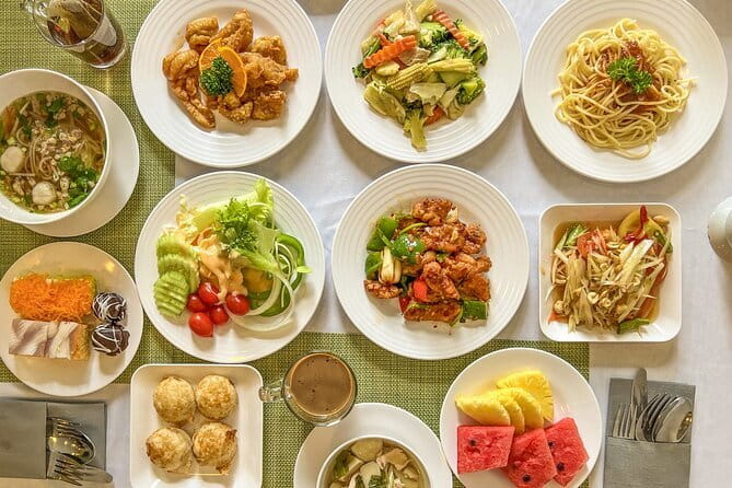 Bangkok Classic 3-Temples With Buffet Lunch Day Tour - Who should book this day tour?