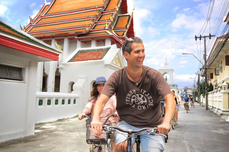 Bangkok Classical Bicycle Tour - Starting beside Chinatown at River City