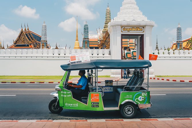 Bangkok Combo: Tuk Tuk App Pass, Chao Phraya Boat & E-sim - Rattanakosin: The Best Area for First-Time Sightseeing