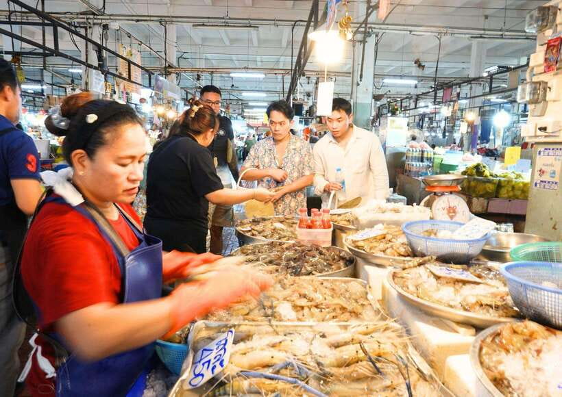 Bangkok: Cooking Class + Tuk Tuk Ride + Market Tour - Starting at Arun Thai Cooking School