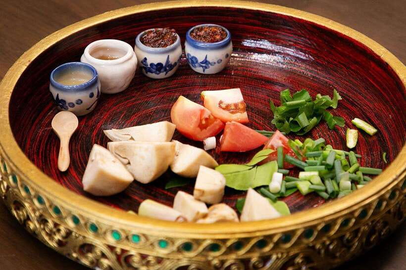 Bangkok: Cooking Class with Market Visit & Tuk Tuk Ride - What you really learn at your station