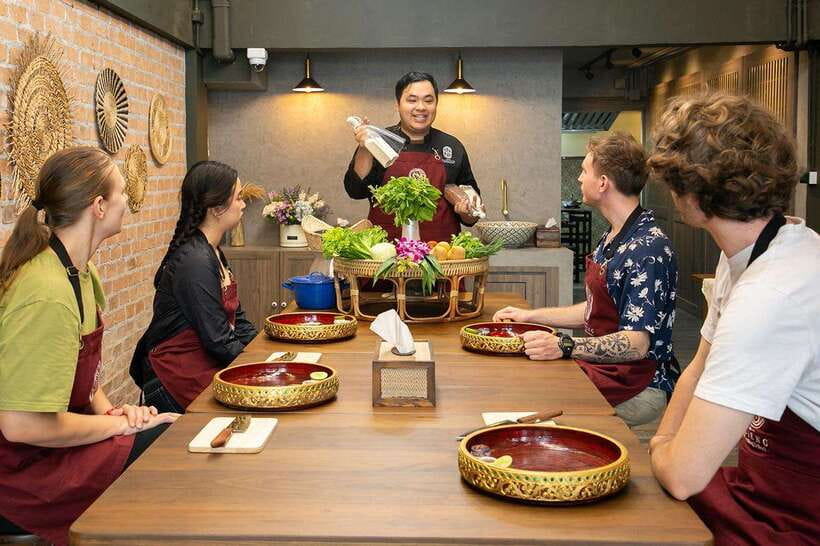 Bangkok: Cooking Class with Market Visit & Tuk Tuk Ride - Dietary choices and advance notice