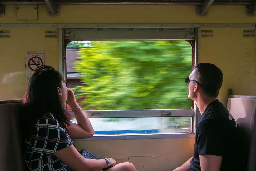 Bangkok: Damnoen Saduak Market and Maeklong Railway Market - Why These Two Markets Make a Good Bangkok Escape