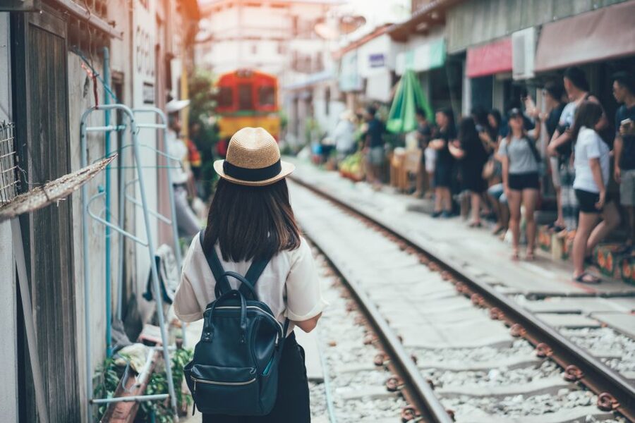 Bangkok: Damnoen Saduak, Train Market & Mahanakhon Day Trip - Key points before you book